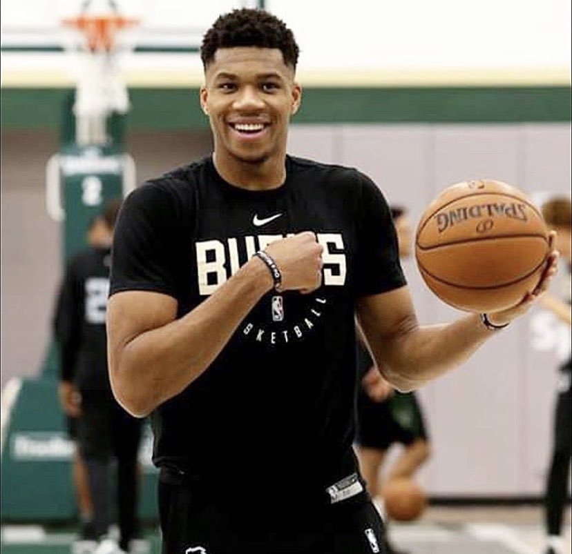 全场表现的 全场表现的