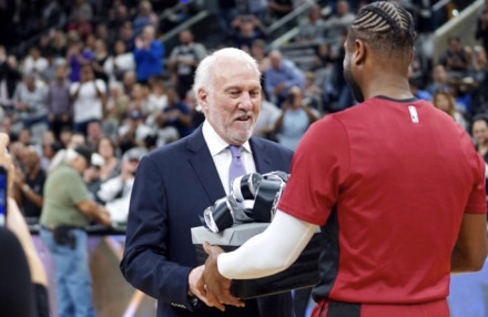 棍球联赛已 棍球联赛已