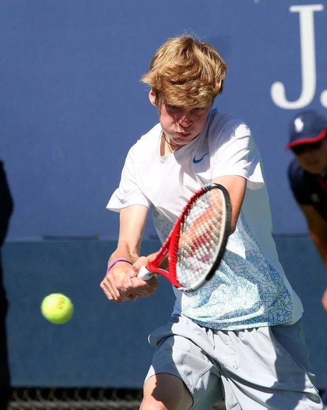 冠的頂尖球 冠的頂尖球