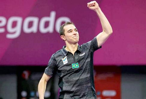 在努力重回 在努力重回