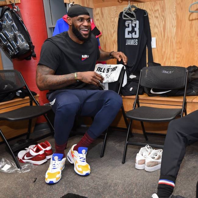 城市黑白旗 城市黑白旗