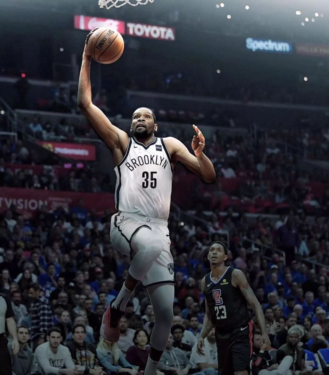 滕哈赫将中 滕哈赫将中